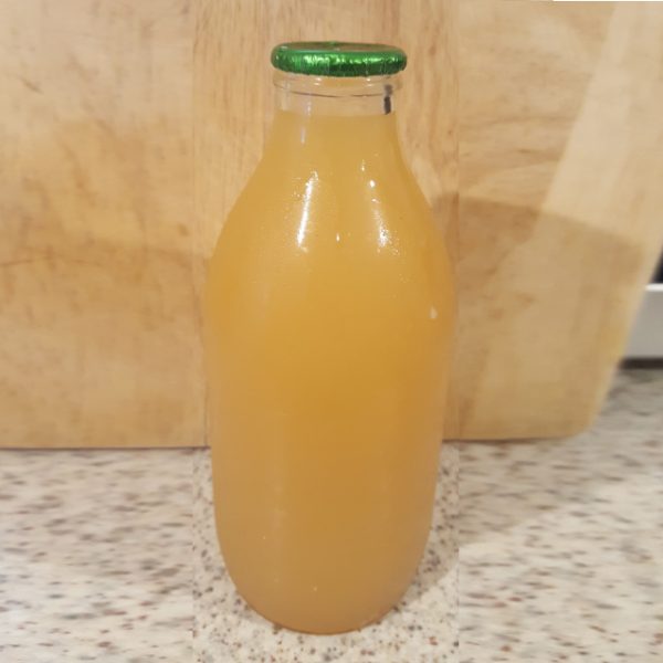 Apple Juice in Glass, 568ml, 1pt